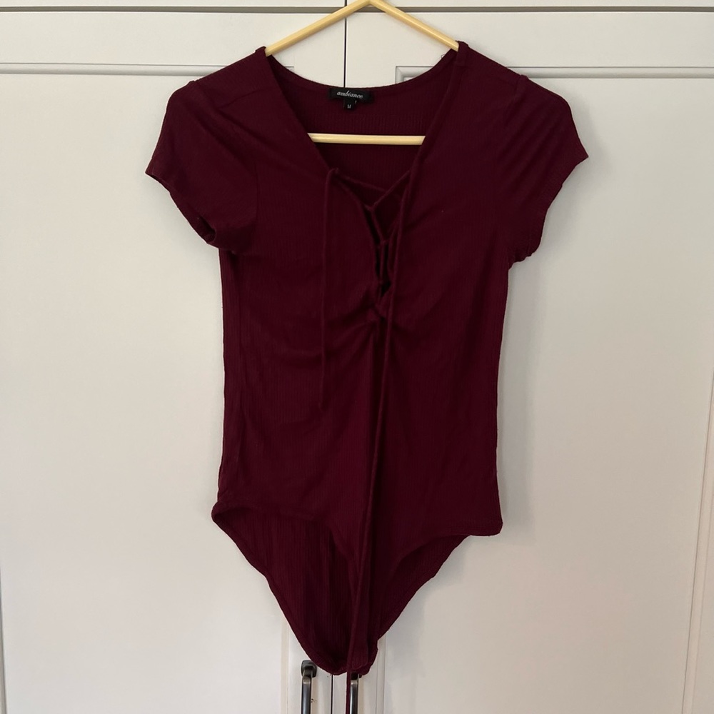 Ambiance bodysuit tie front short sleeve color maroon sz M